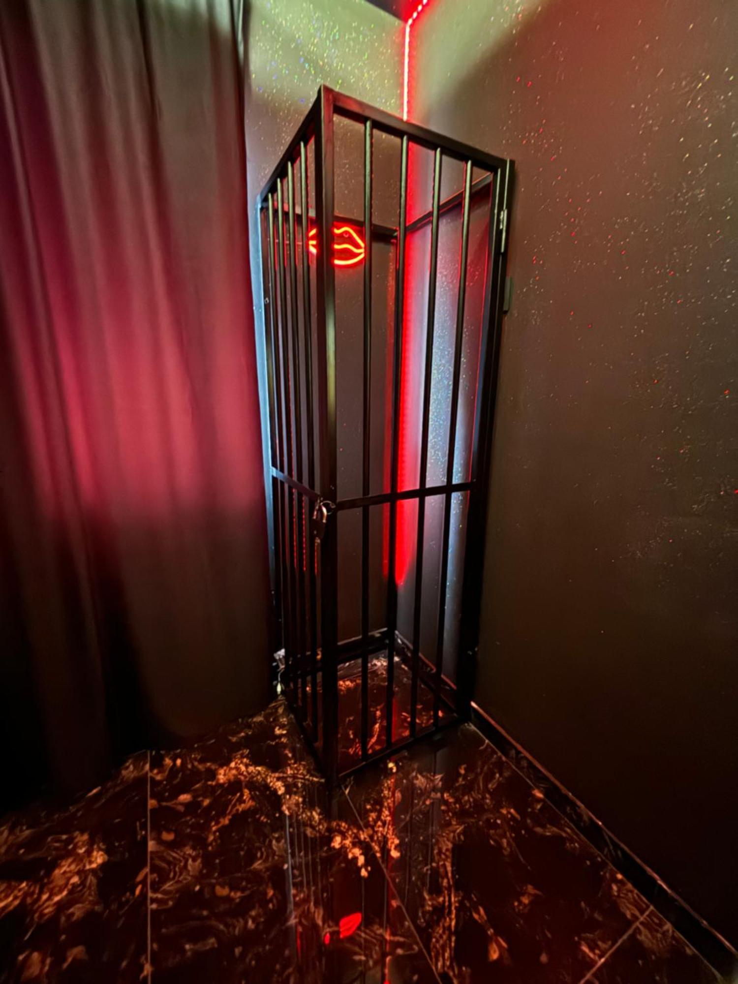 Romeo Nights - Love Rooms - Adults Only 布加勒斯特 外观 照片