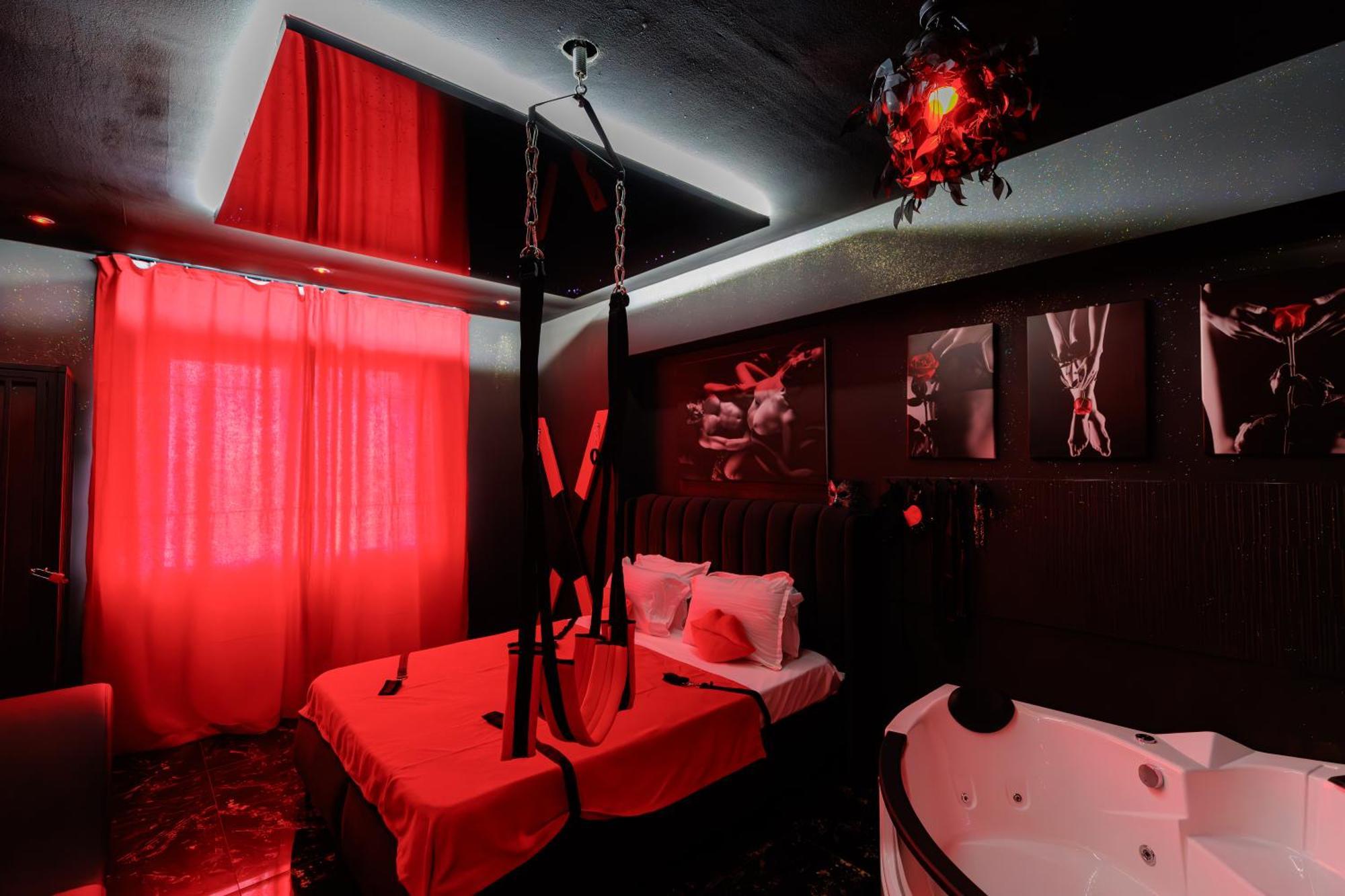 Romeo Nights - Love Rooms - Adults Only 布加勒斯特 外观 照片