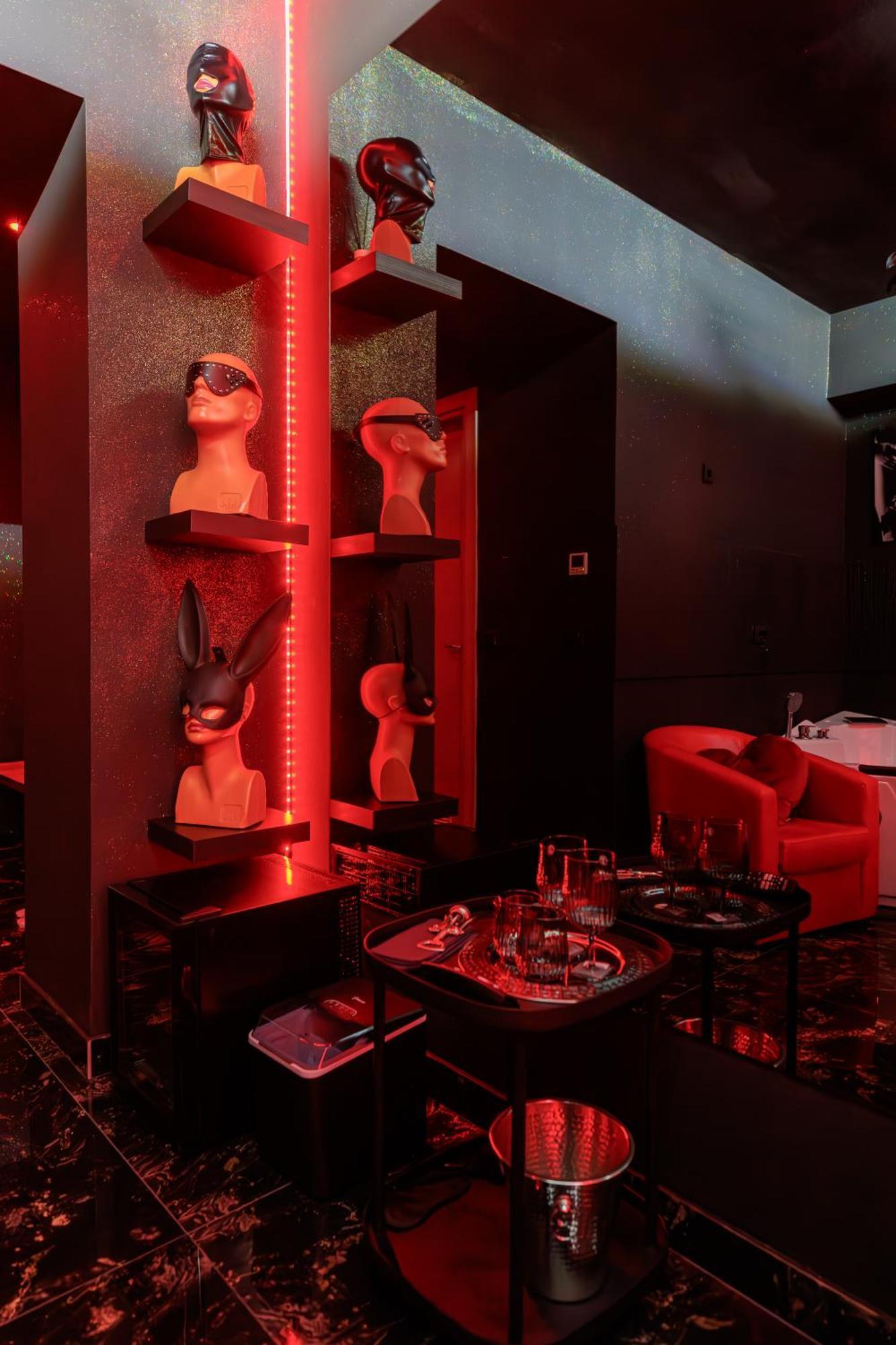 Romeo Nights - Love Rooms - Adults Only 布加勒斯特 外观 照片
