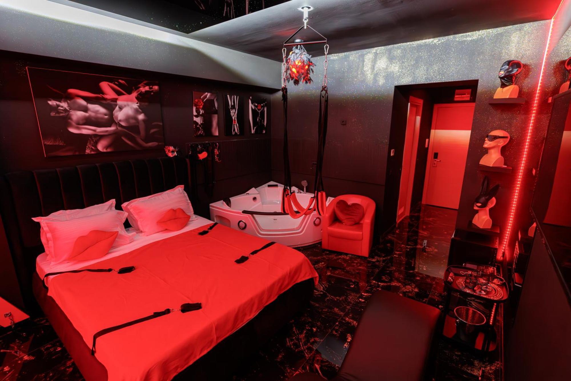 Romeo Nights - Love Rooms - Adults Only 布加勒斯特 外观 照片