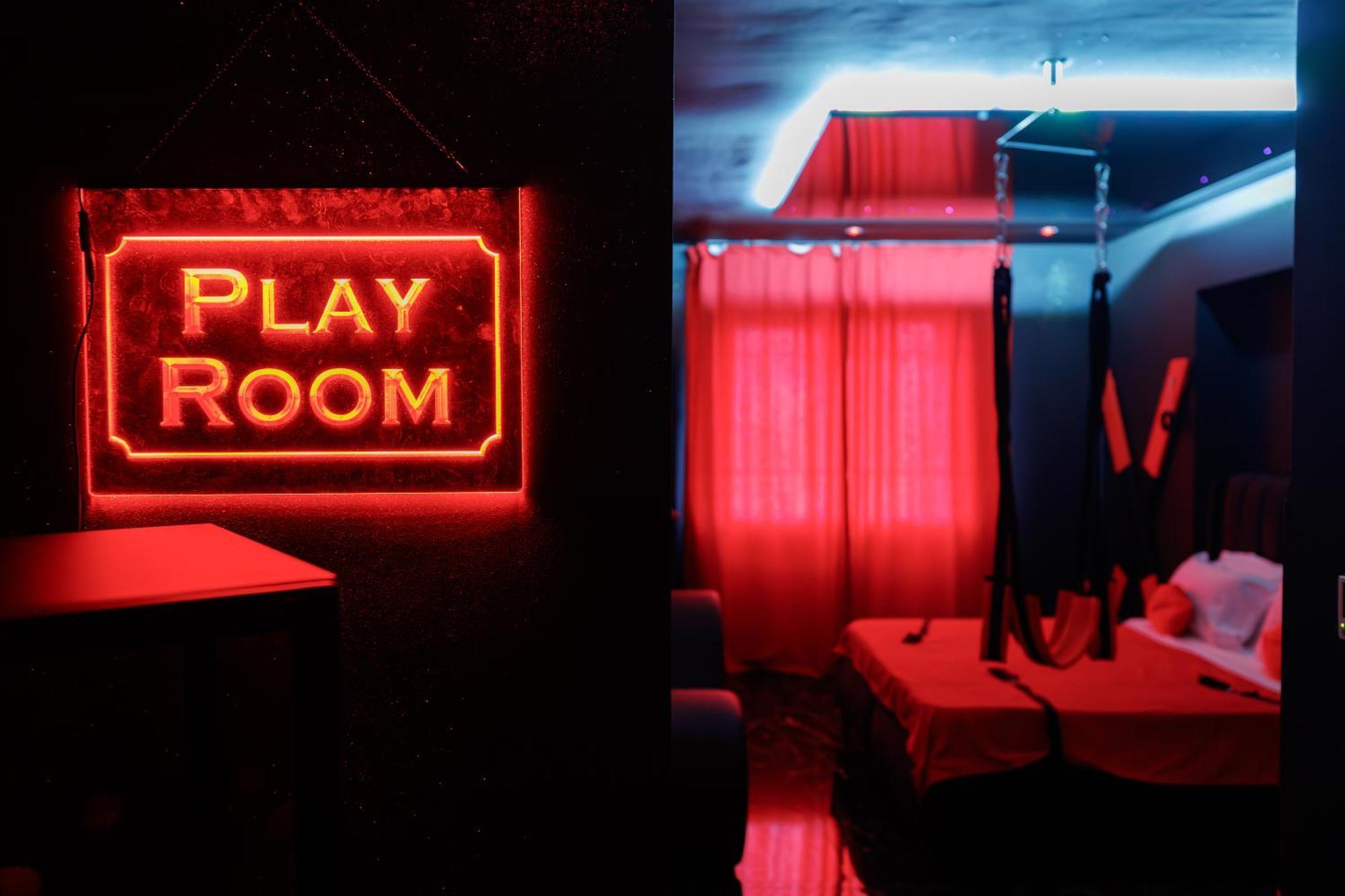 Romeo Nights - Love Rooms - Adults Only 布加勒斯特 外观 照片