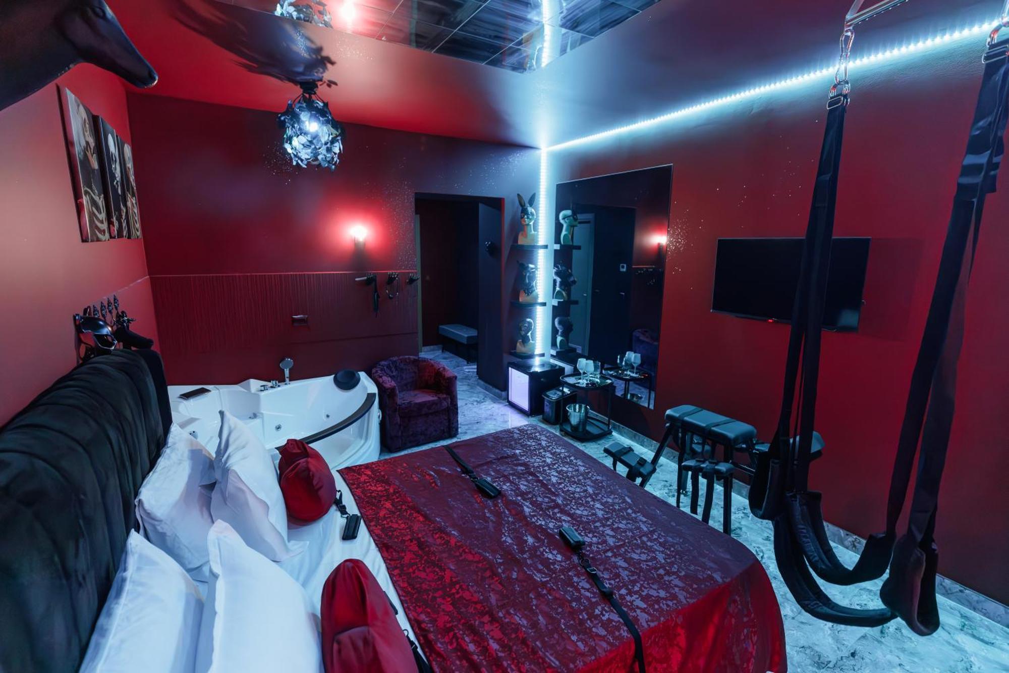 Romeo Nights - Love Rooms - Adults Only 布加勒斯特 外观 照片